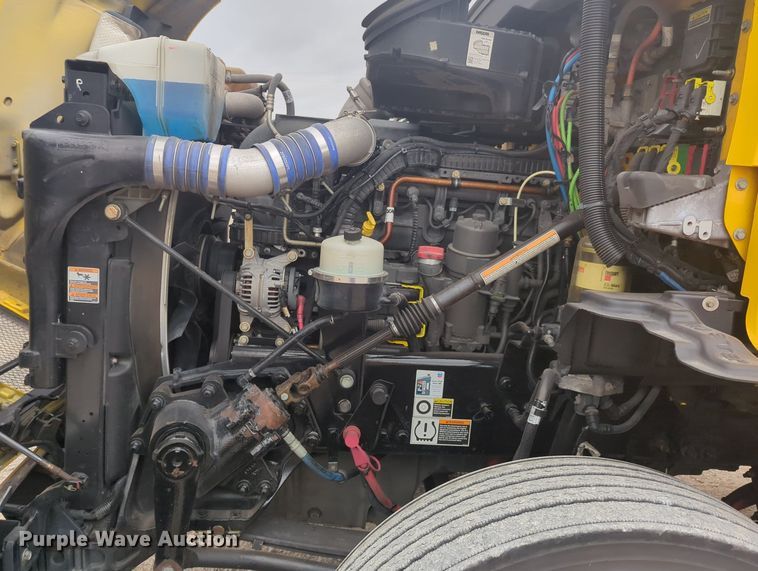 image for item MX9531 2020 Kenworth T680  semi truck