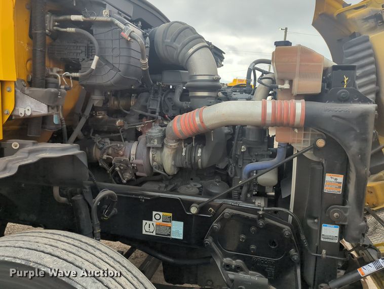 image for item MX9531 2020 Kenworth T680  semi truck