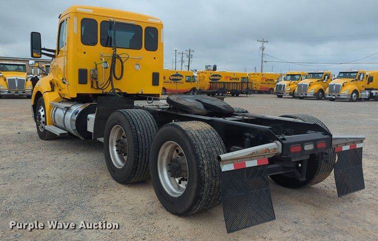 image for item MX9532 2020 Kenworth T680  semi truck