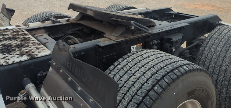 image for item MX9532 2020 Kenworth T680  semi truck