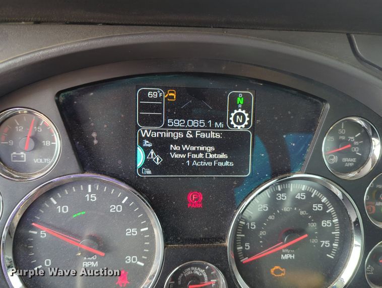 image for item MX9532 2020 Kenworth T680  semi truck