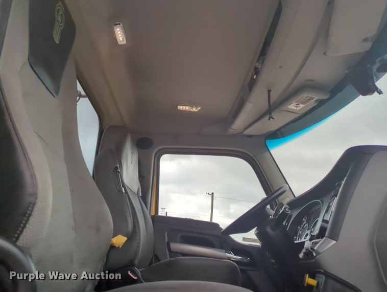 image for item MX9532 2020 Kenworth T680  semi truck