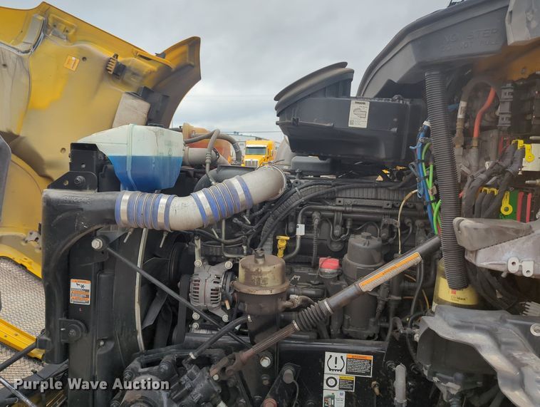 image for item MX9532 2020 Kenworth T680  semi truck