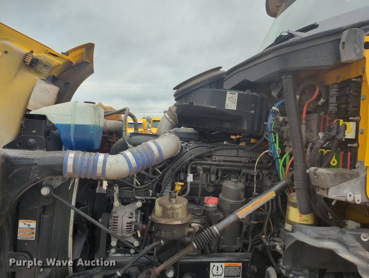 image for item MX9532 2020 Kenworth T680  semi truck