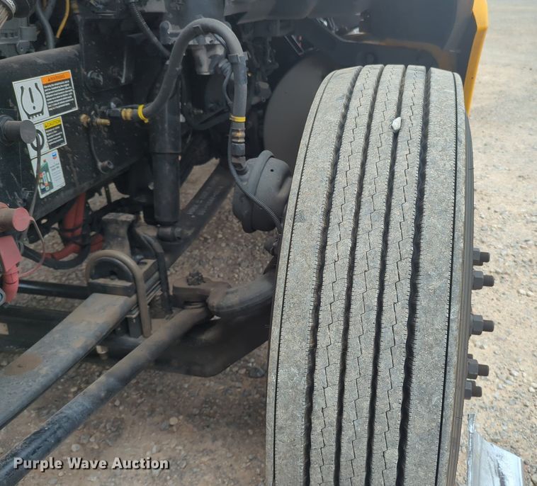 image for item MX9532 2020 Kenworth T680  semi truck