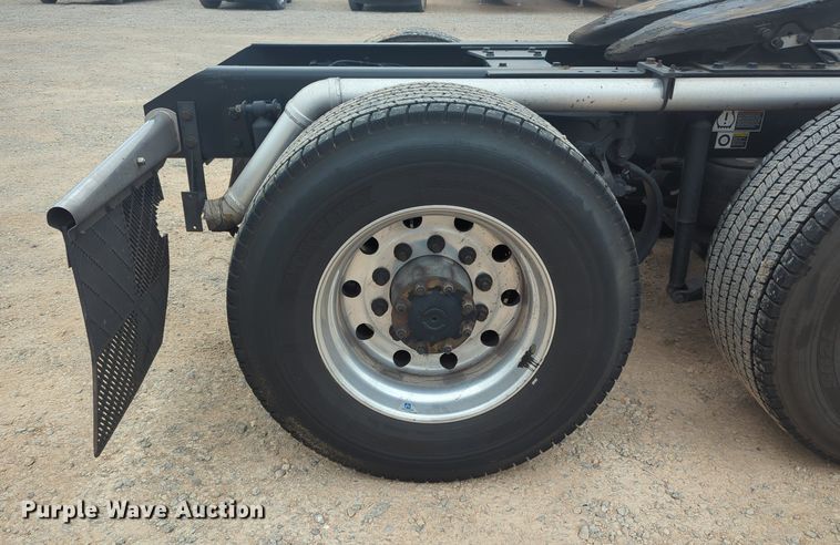 image for item MX9532 2020 Kenworth T680  semi truck