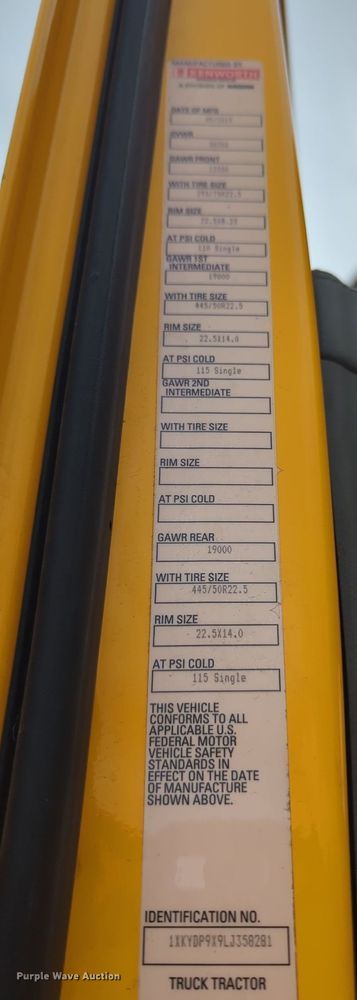 image for item MX9532 2020 Kenworth T680  semi truck