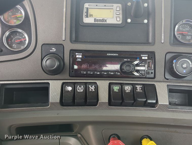 image for item MX9533 2019 Kenworth T680  semi truck