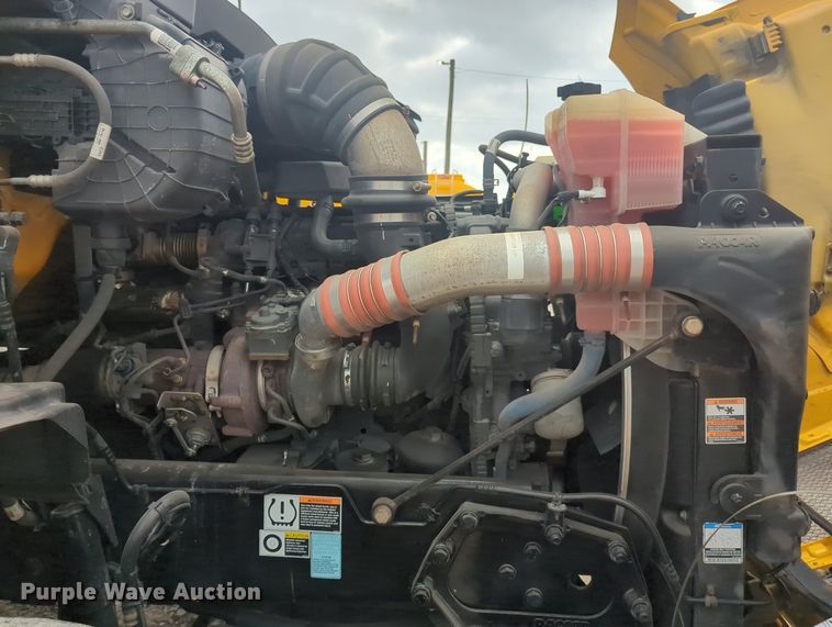 image for item MX9533 2019 Kenworth T680  semi truck