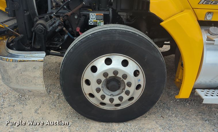 image for item MX9533 2019 Kenworth T680  semi truck