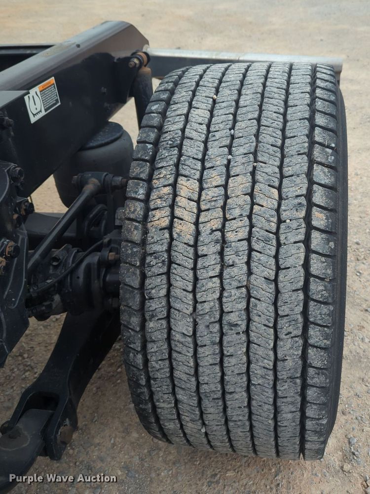 image for item MX9533 2019 Kenworth T680  semi truck