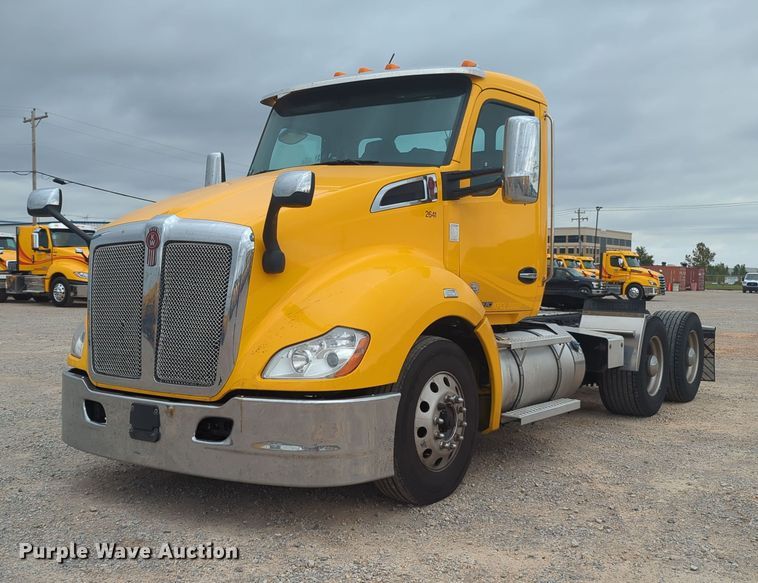 image for item MX9534 2020 Kenworth T680  semi truck