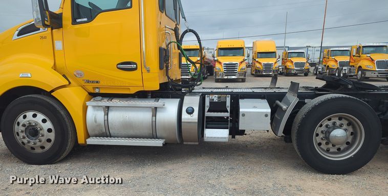 image for item MX9534 2020 Kenworth T680  semi truck