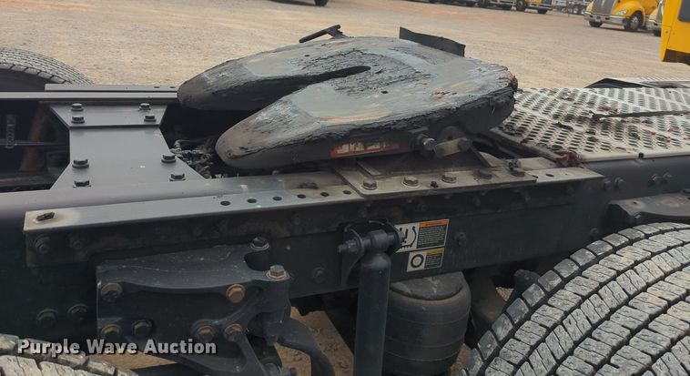 image for item MX9534 2020 Kenworth T680  semi truck