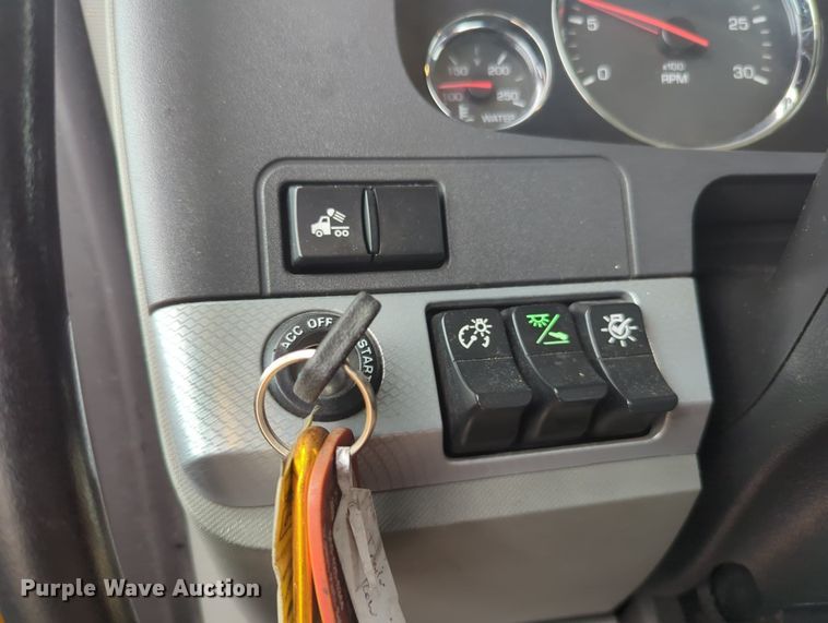 image for item MX9534 2020 Kenworth T680  semi truck