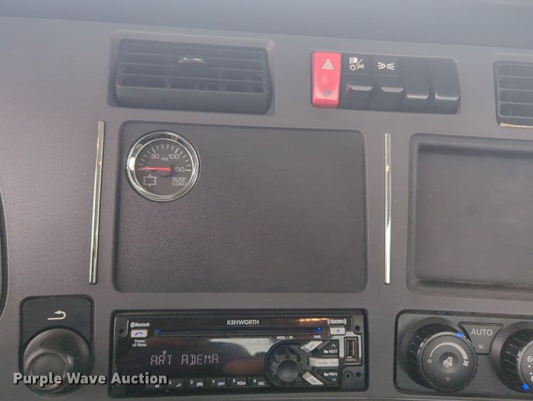 image for item MX9534 2020 Kenworth T680  semi truck