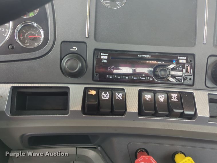 image for item MX9534 2020 Kenworth T680  semi truck