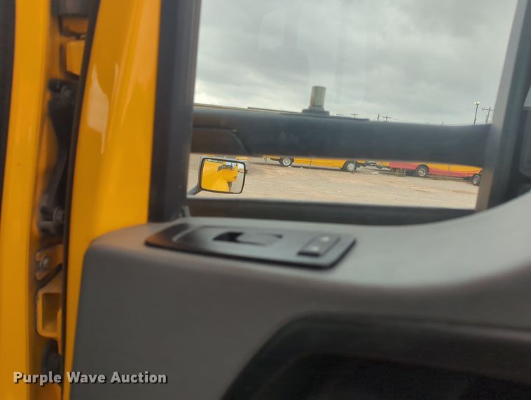 image for item MX9534 2020 Kenworth T680  semi truck