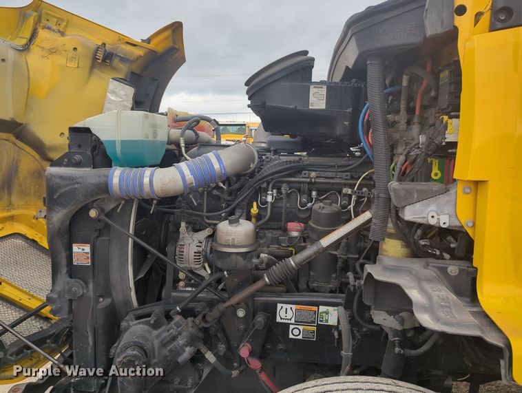 image for item MX9534 2020 Kenworth T680  semi truck