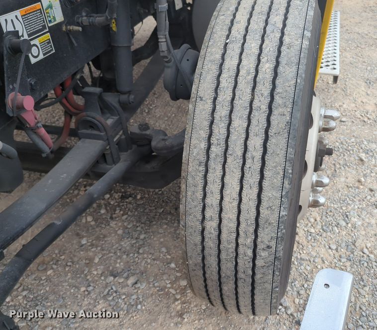 image for item MX9534 2020 Kenworth T680  semi truck