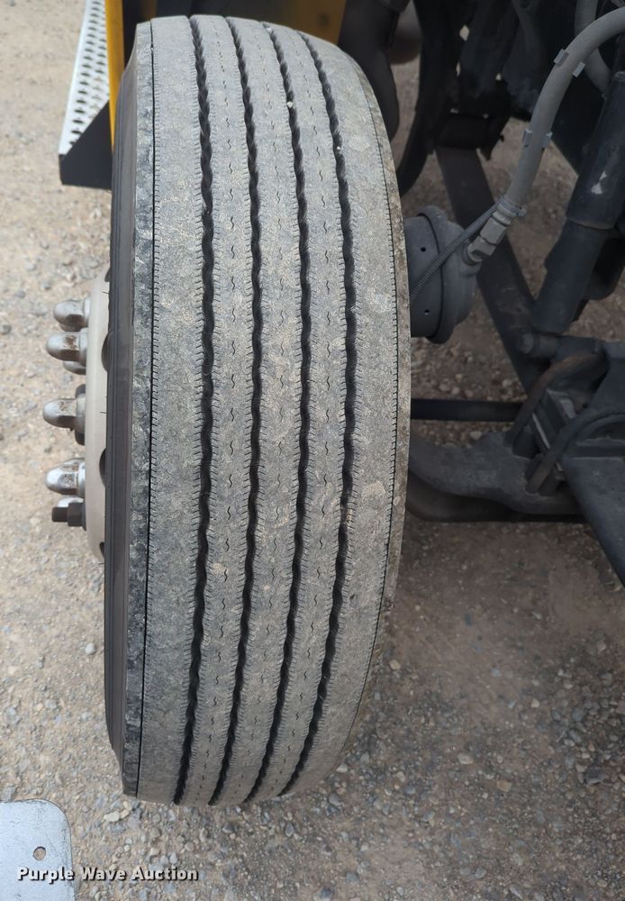 image for item MX9534 2020 Kenworth T680  semi truck