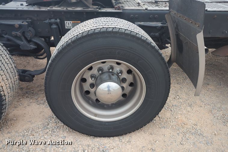 image for item MX9534 2020 Kenworth T680  semi truck