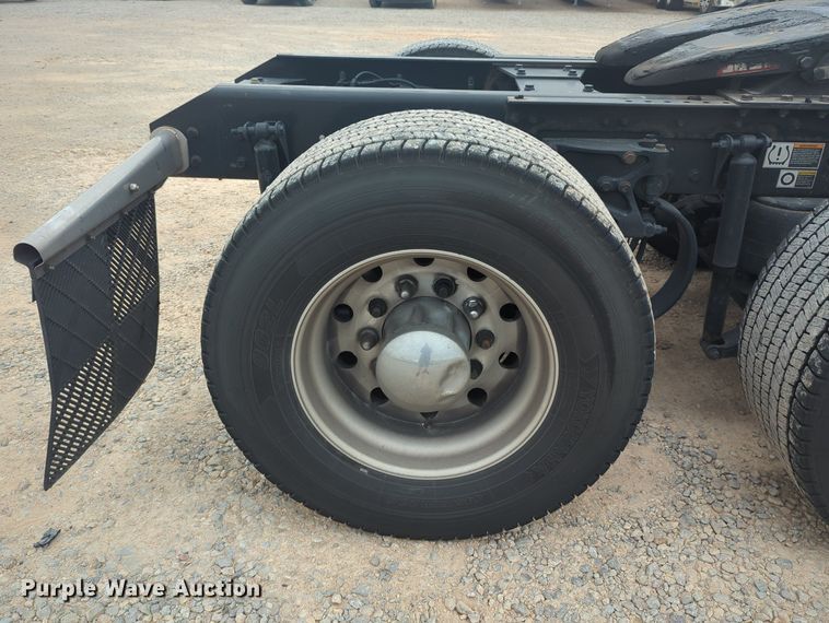 image for item MX9534 2020 Kenworth T680  semi truck