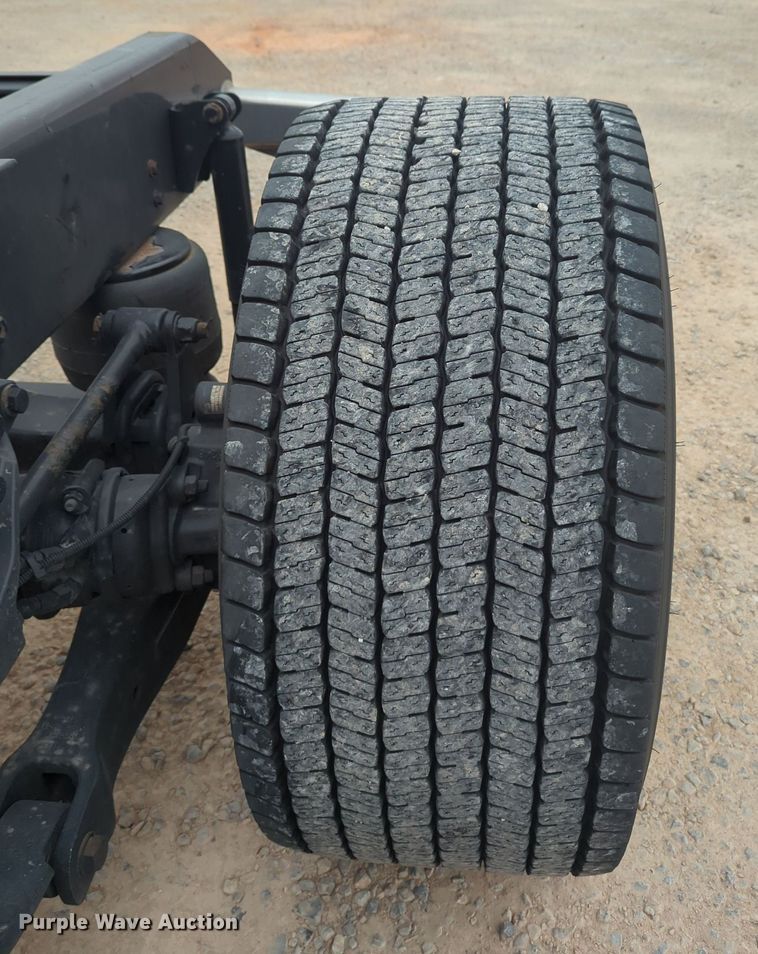 image for item MX9534 2020 Kenworth T680  semi truck