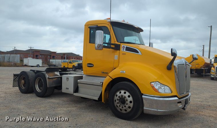 image for item MX9535 2019 Kenworth T680  semi truck