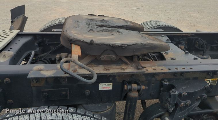 image for item MX9535 2019 Kenworth T680  semi truck