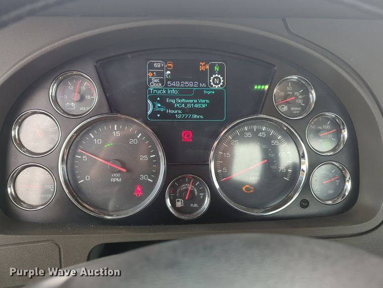 image for item MX9535 2019 Kenworth T680  semi truck