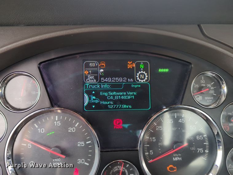 image for item MX9535 2019 Kenworth T680  semi truck