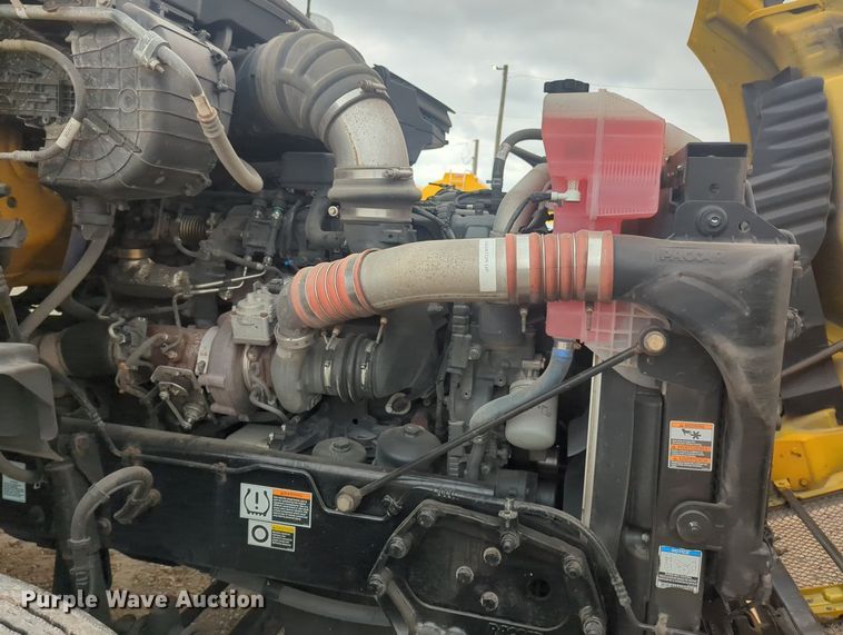 image for item MX9535 2019 Kenworth T680  semi truck