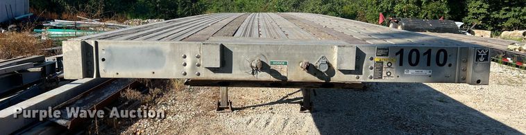 image for item NA9146 2001 Wilson CF900  flatbed trailer