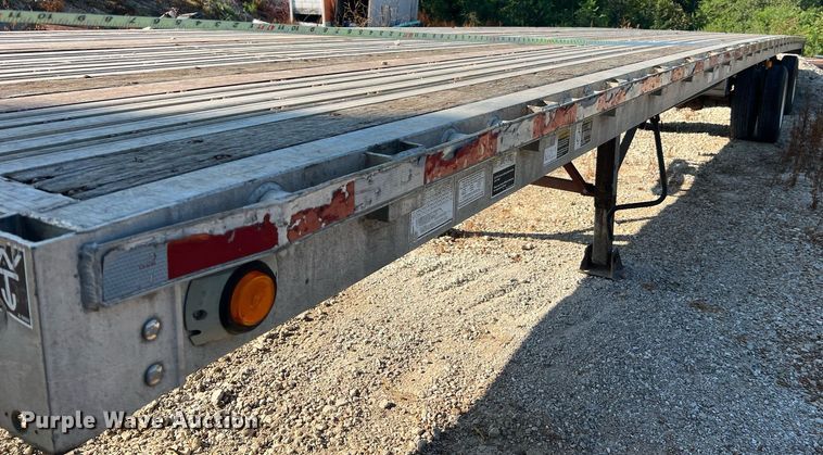 image for item NA9146 2001 Wilson CF900  flatbed trailer
