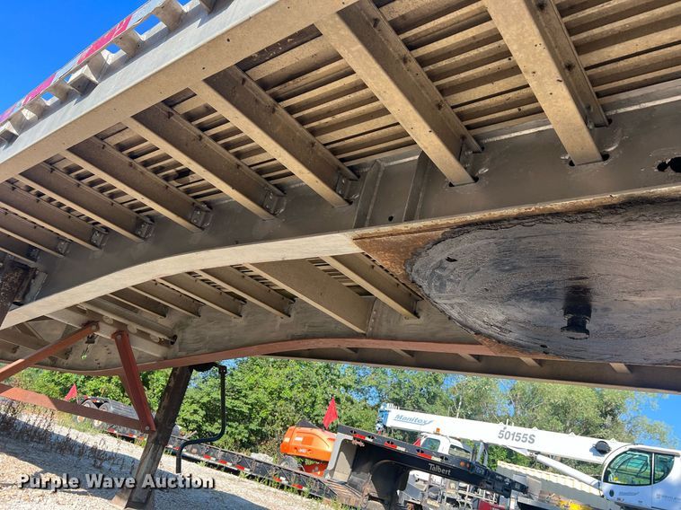 image for item NA9146 2001 Wilson CF900  flatbed trailer