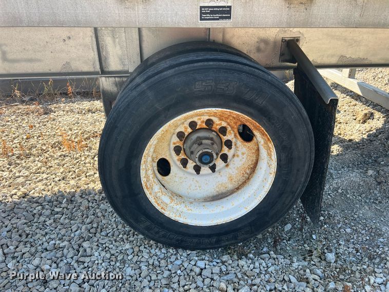 image for item NA9146 2001 Wilson CF900  flatbed trailer