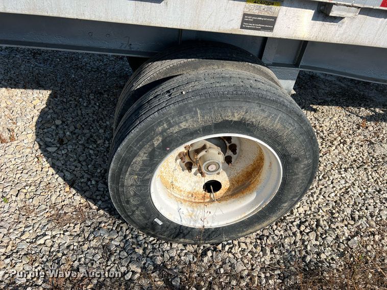 image for item NA9146 2001 Wilson CF900  flatbed trailer