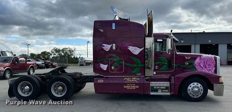 image for item NP9658 1995 Peterbilt 377  semi truck