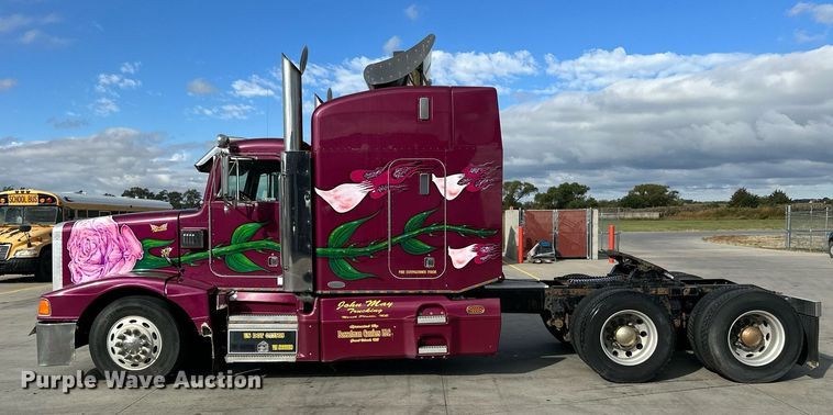 image for item NP9658 1995 Peterbilt 377  semi truck