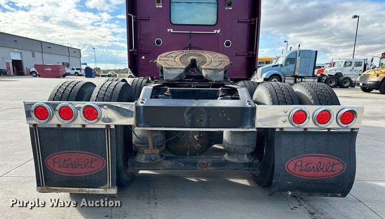 image for item NP9658 1995 Peterbilt 377  semi truck