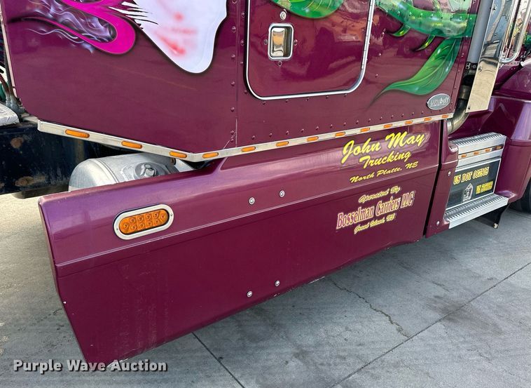 image for item NP9658 1995 Peterbilt 377  semi truck