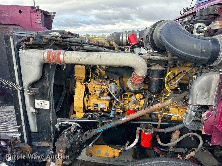 image for item NP9658 1995 Peterbilt 377  semi truck