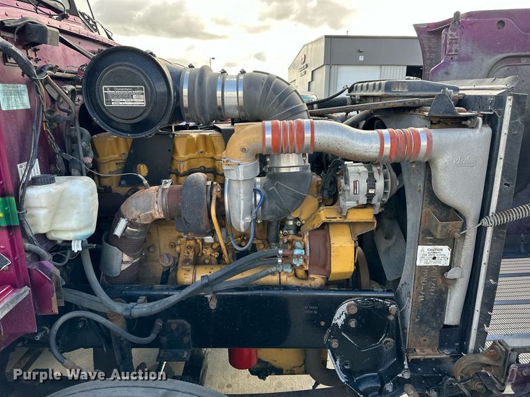 image for item NP9658 1995 Peterbilt 377  semi truck