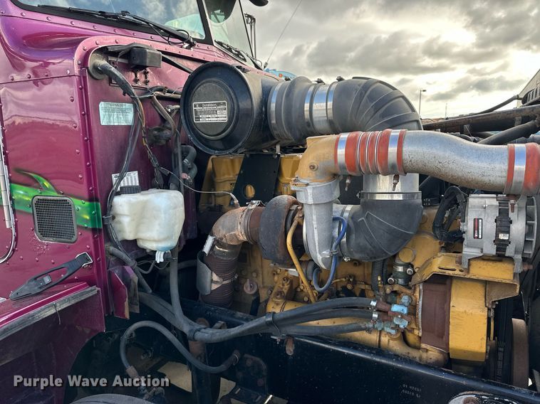 image for item NP9658 1995 Peterbilt 377  semi truck