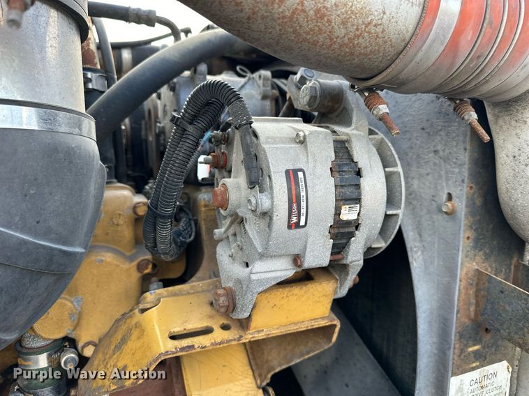 image for item NP9658 1995 Peterbilt 377  semi truck