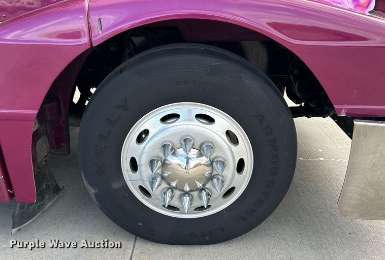 image for item NP9658 1995 Peterbilt 377  semi truck