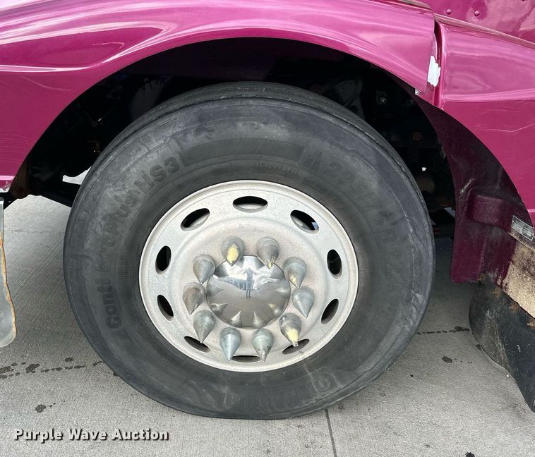 image for item NP9658 1995 Peterbilt 377  semi truck