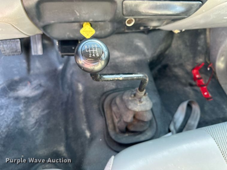 image for item NP9692 2005 Ford F650 Super Duty  flatbed truck