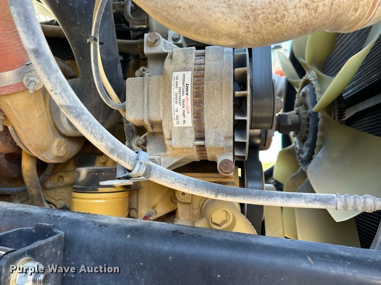 image for item NP9692 2005 Ford F650 Super Duty  flatbed truck